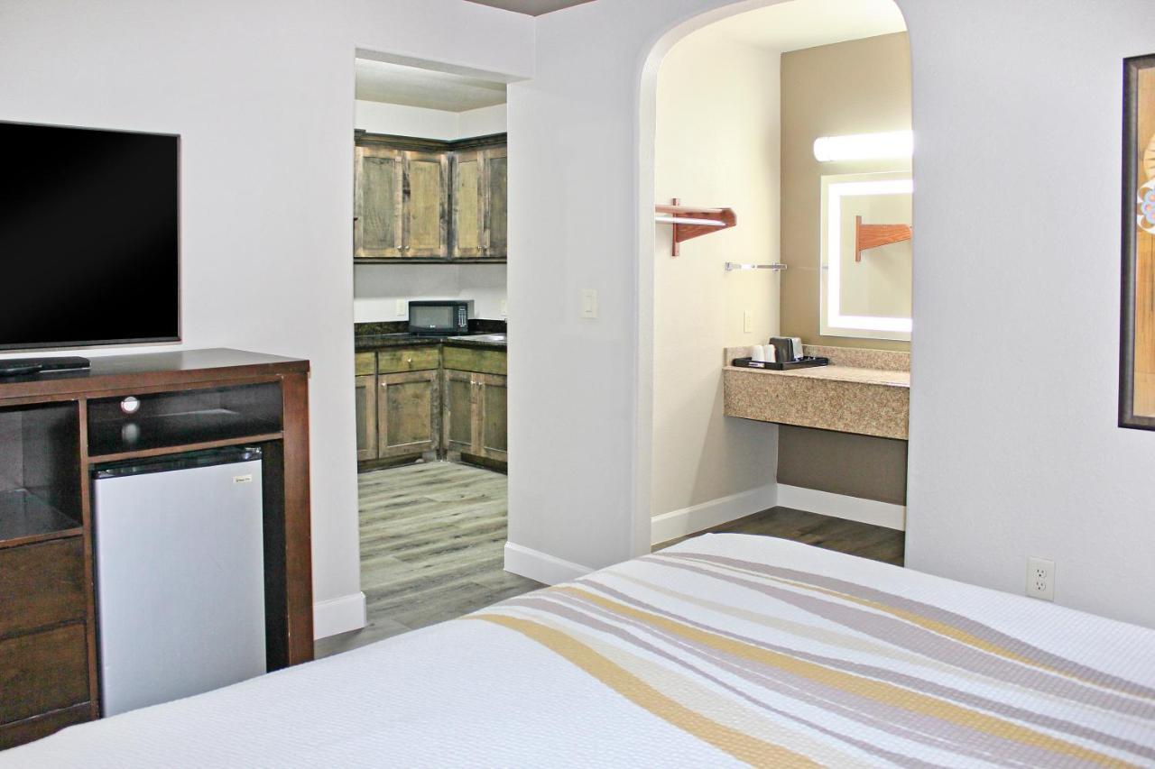 Palacio Royale Houston Nw At Beltway 8 Экстерьер фото